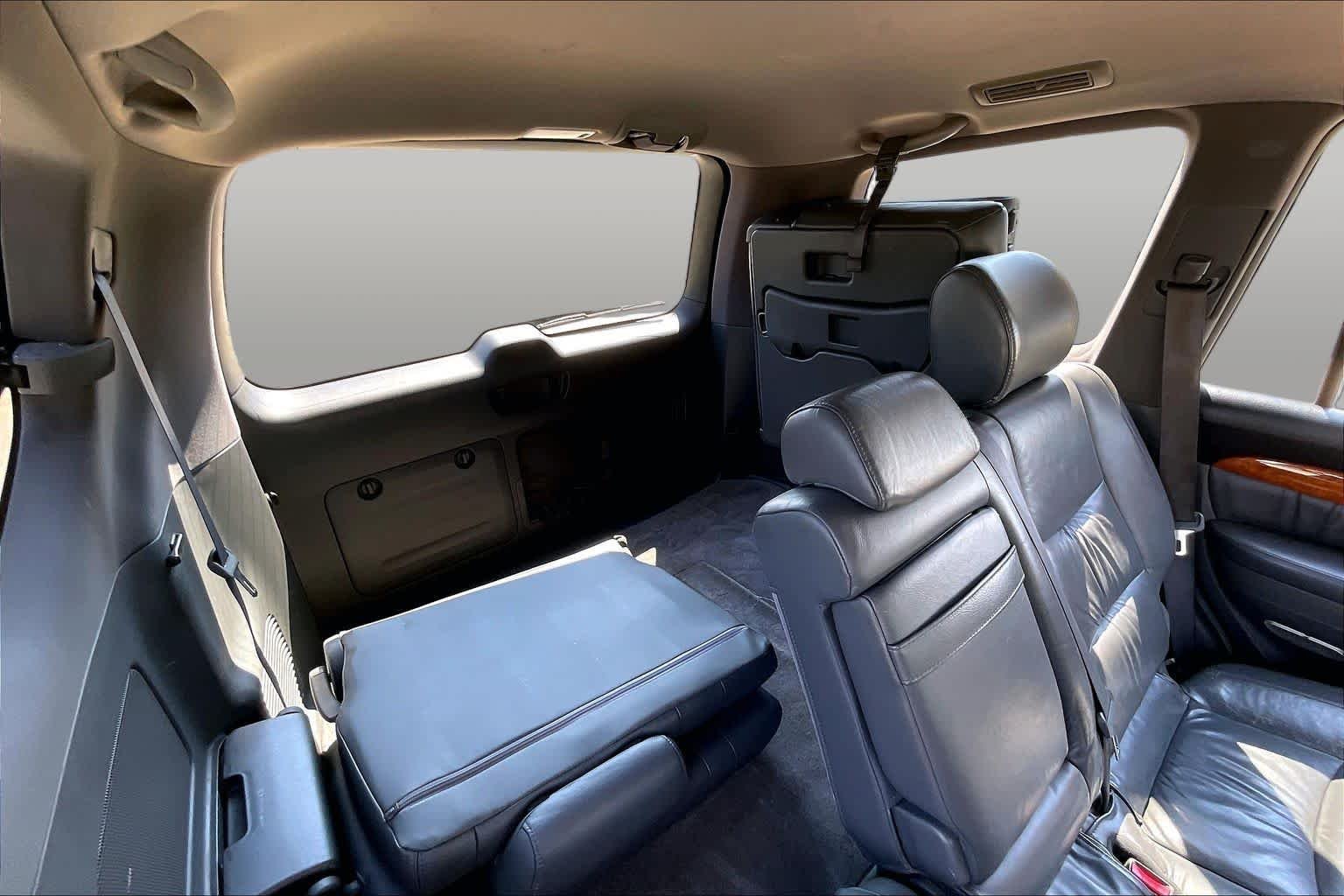 Used 2005 Black Onyx Lexus  image 33