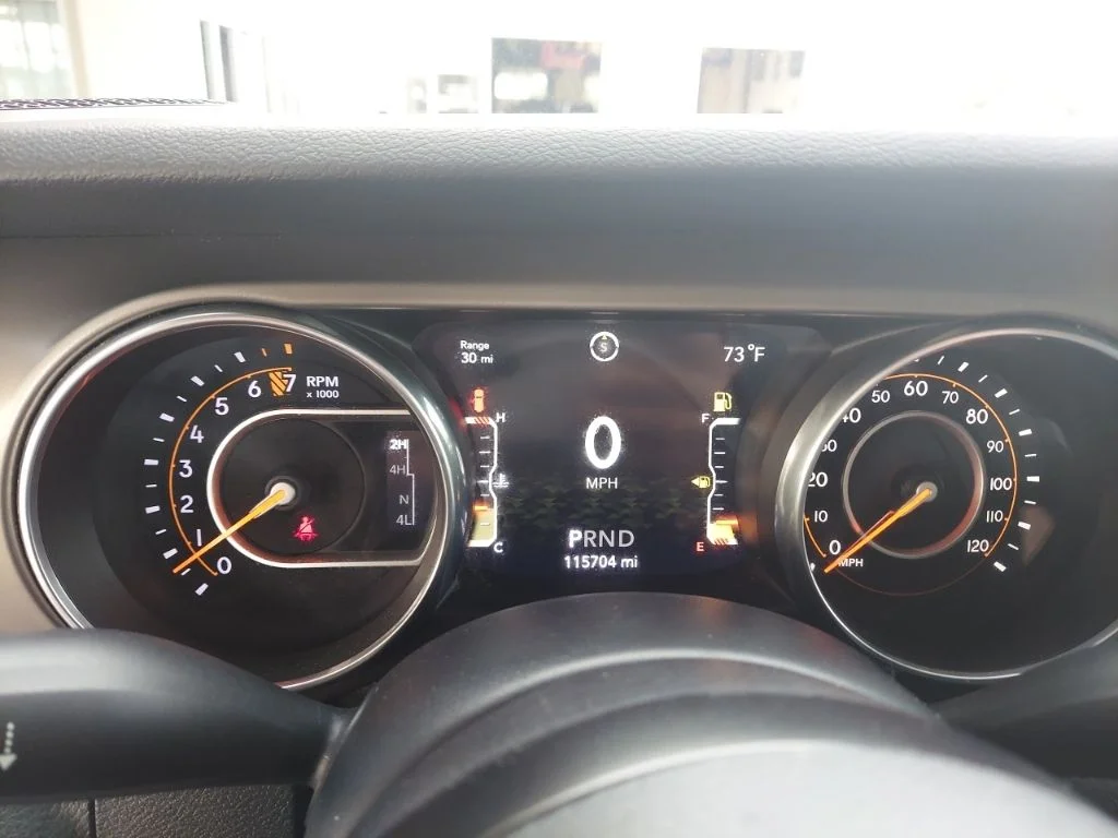 Used 2018 Silver Jeep Unlimited Sport S image 14