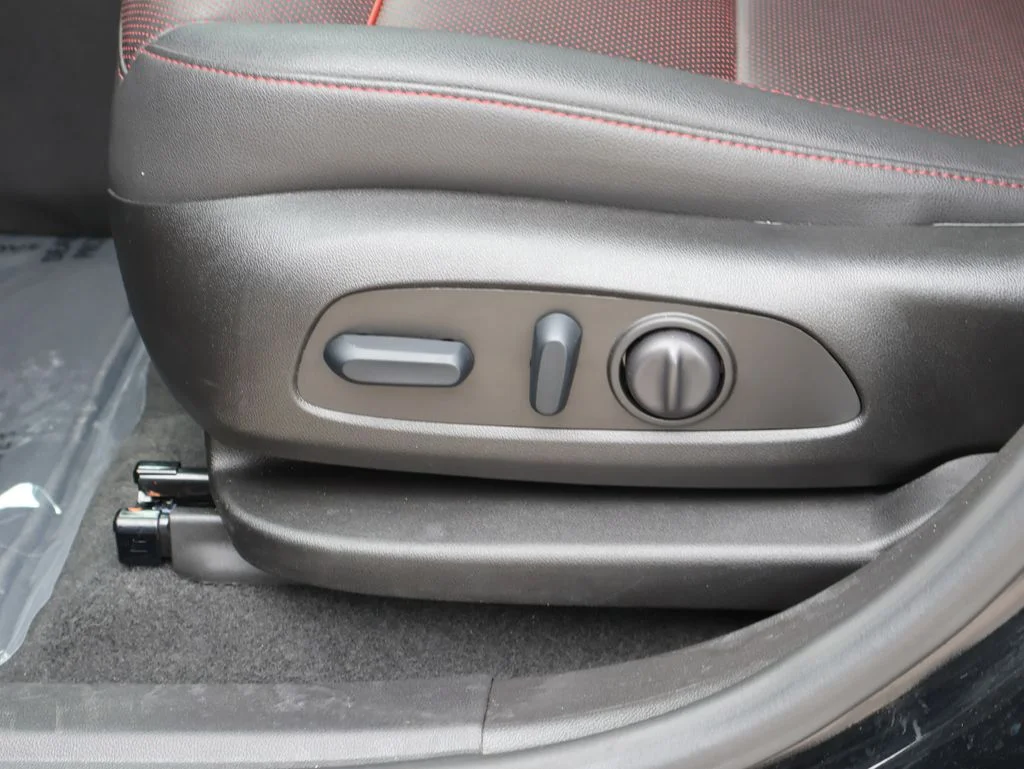 Used 2025 Black Chevrolet RS image 24