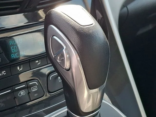 Used 2016 Gray Ford SEL image 15