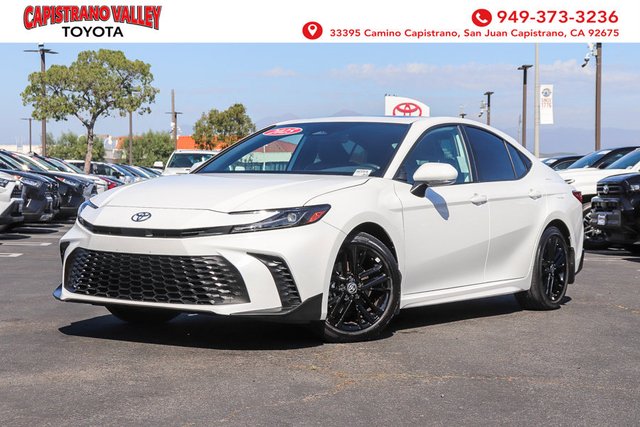 2025 Toyota Camry SE
