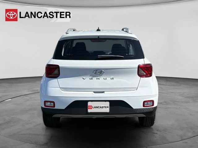 Used 2025 Lunar White Hyundai SEL image 6