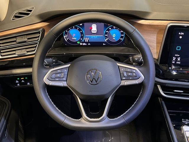 New 2026 Black Volkswagen 2.0T SE w/Technology image 13