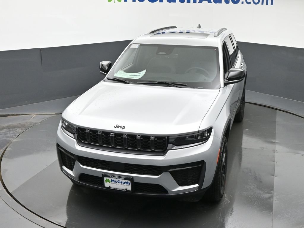 New 2026 Silver Zynith Jeep Altitude image 28