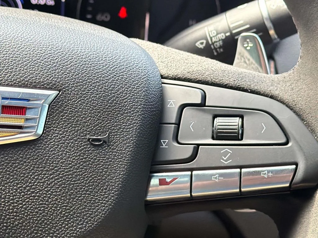 Used 2020 Royal Spice Metallic Cadillac V-Series image 32