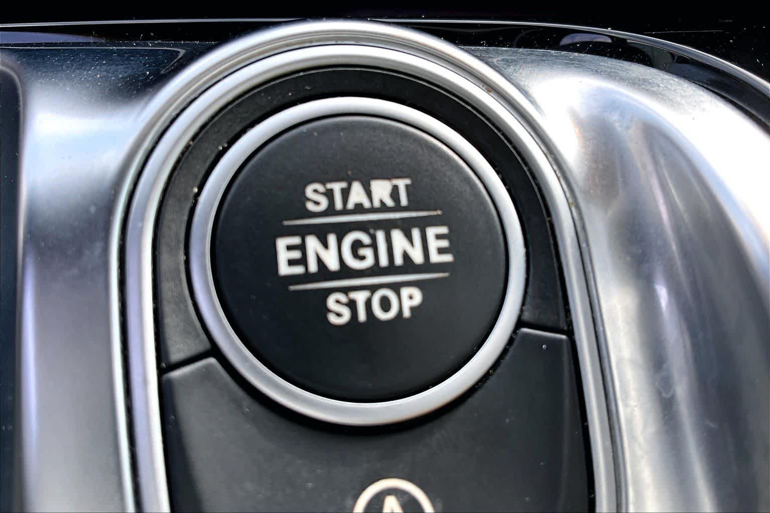 Used 2020 Polar White Mercedes-Benz GLB 250 image 32