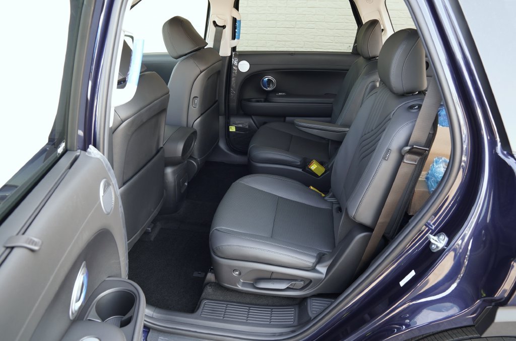 New 2027 Pacific Sapphire Pearl Hyundai SEL image 45