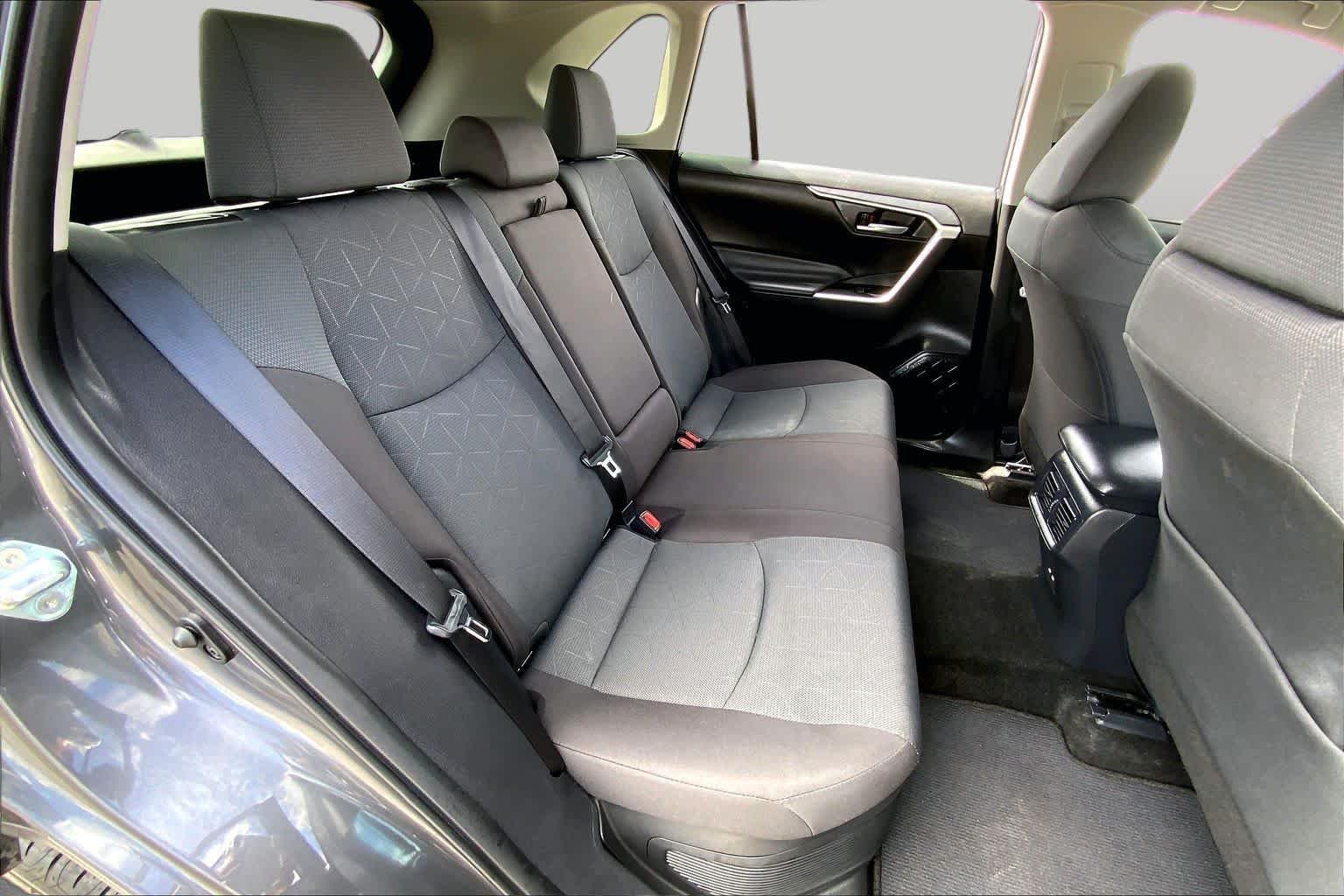 Used 2025 Magnetic Gray Metallic Toyota Hybrid XLE image 19