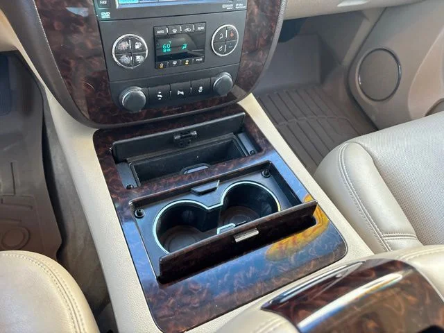 Used 2014 White Diamond Tricoat GMC Denali image 28