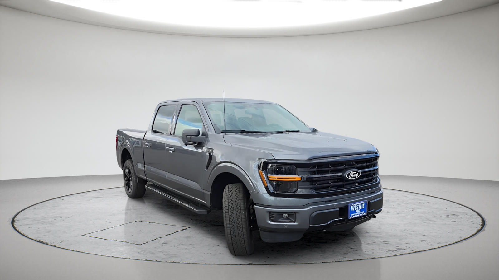 New 2026 Carbonized Gray Metallic Ford XLT image 3