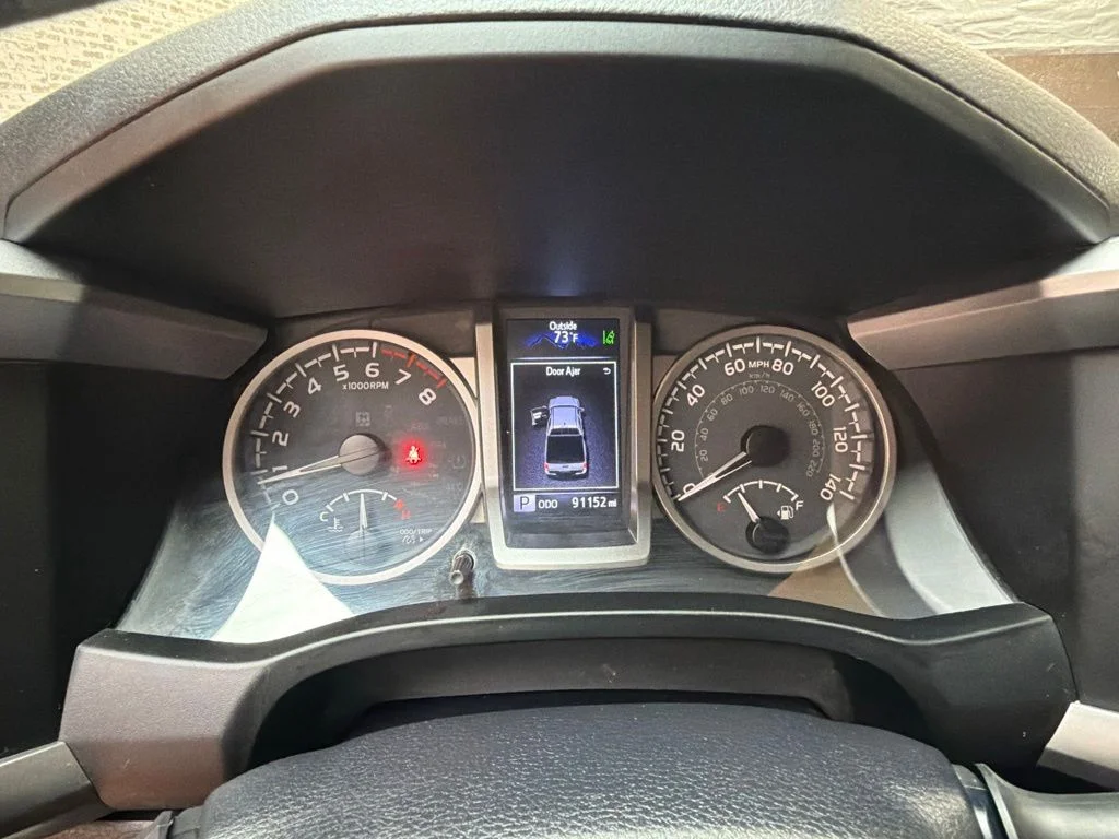 Used 2021 Super White Toyota SR5 image 25