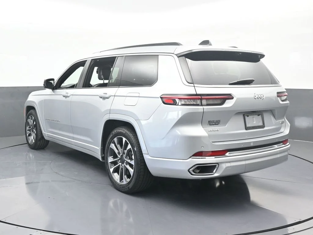 Used 2024 Silver Zynith Jeep Overland image 4