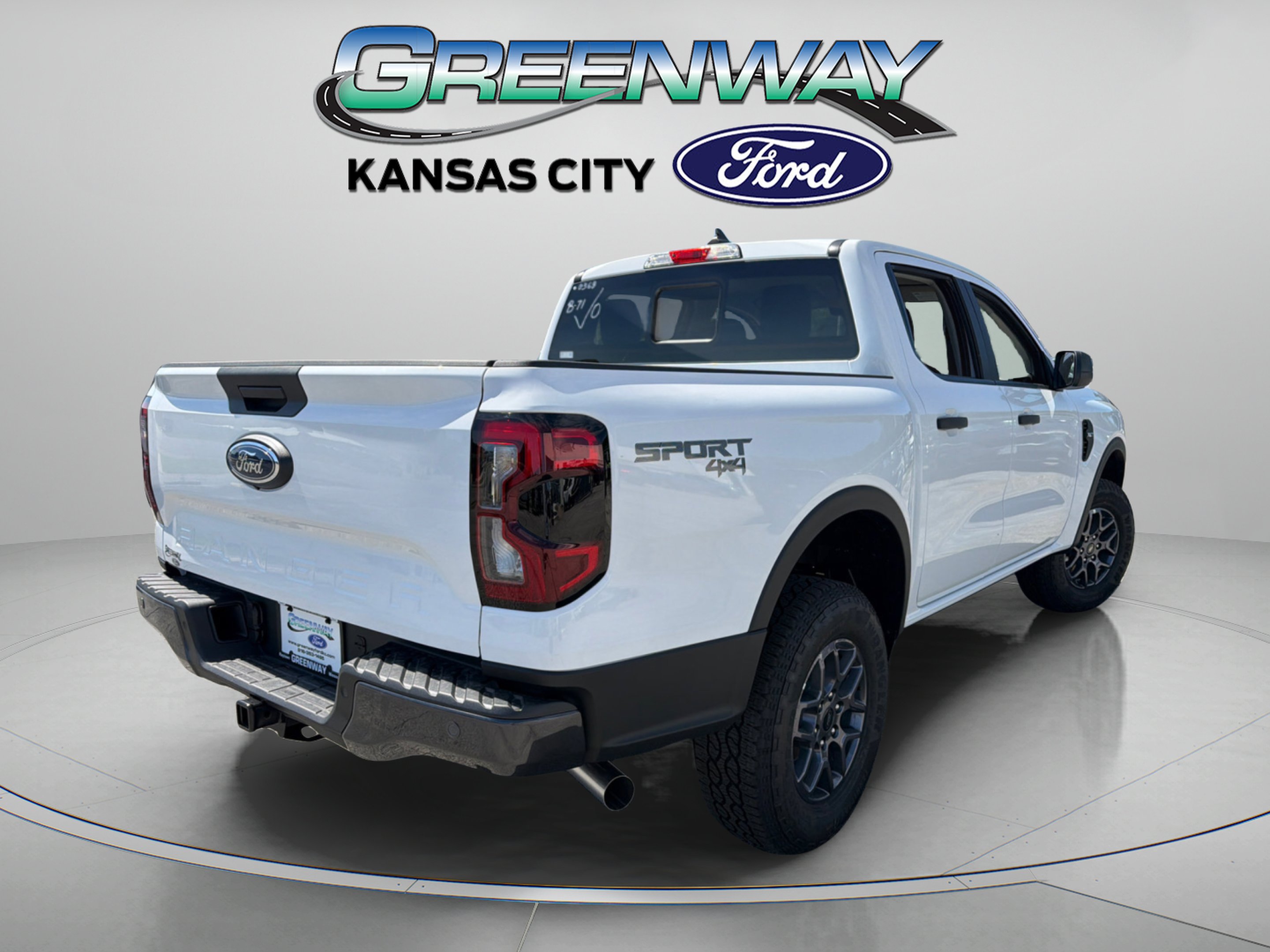 New 2026 Oxford White Ford XLT image 8