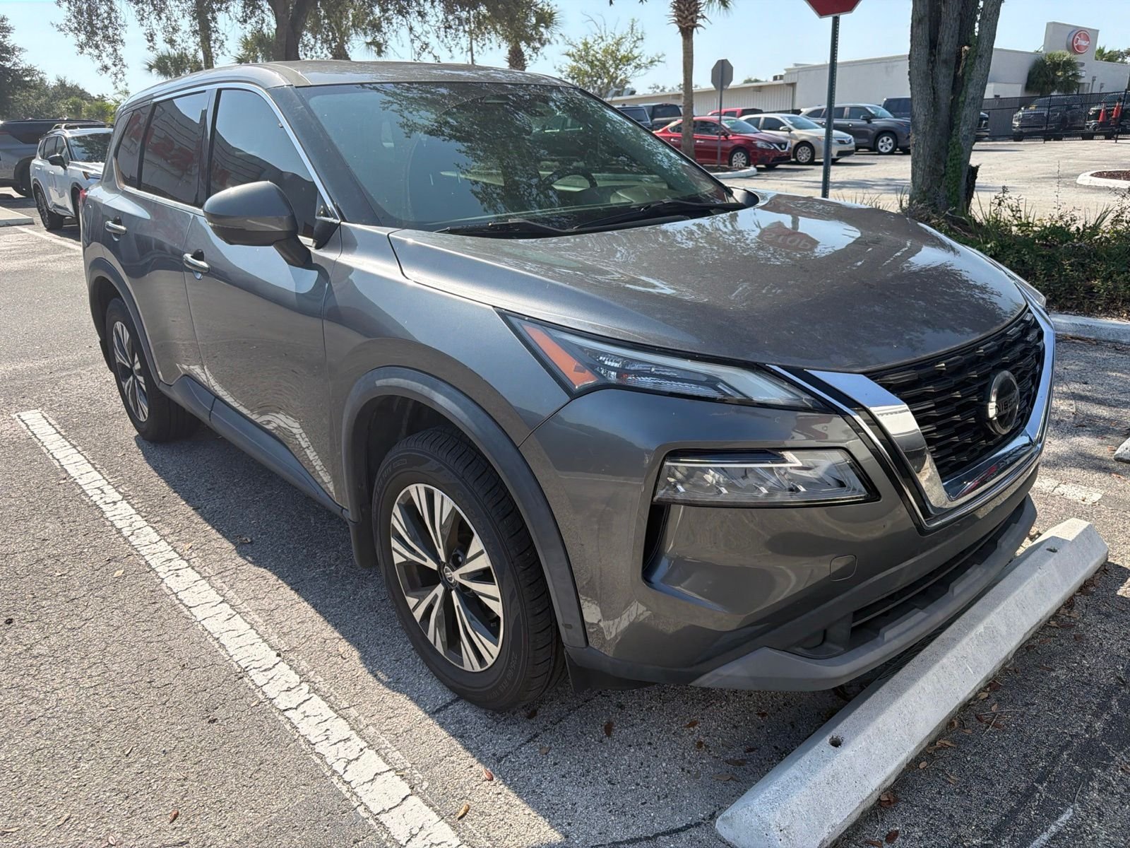 Used 2021 Gray Nissan SV image 3