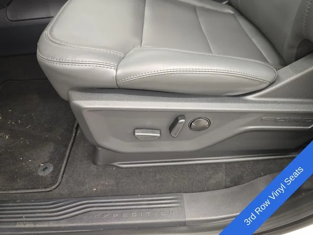 New 2027 Star White Metallic Tri-Coat Ford Active image 44
