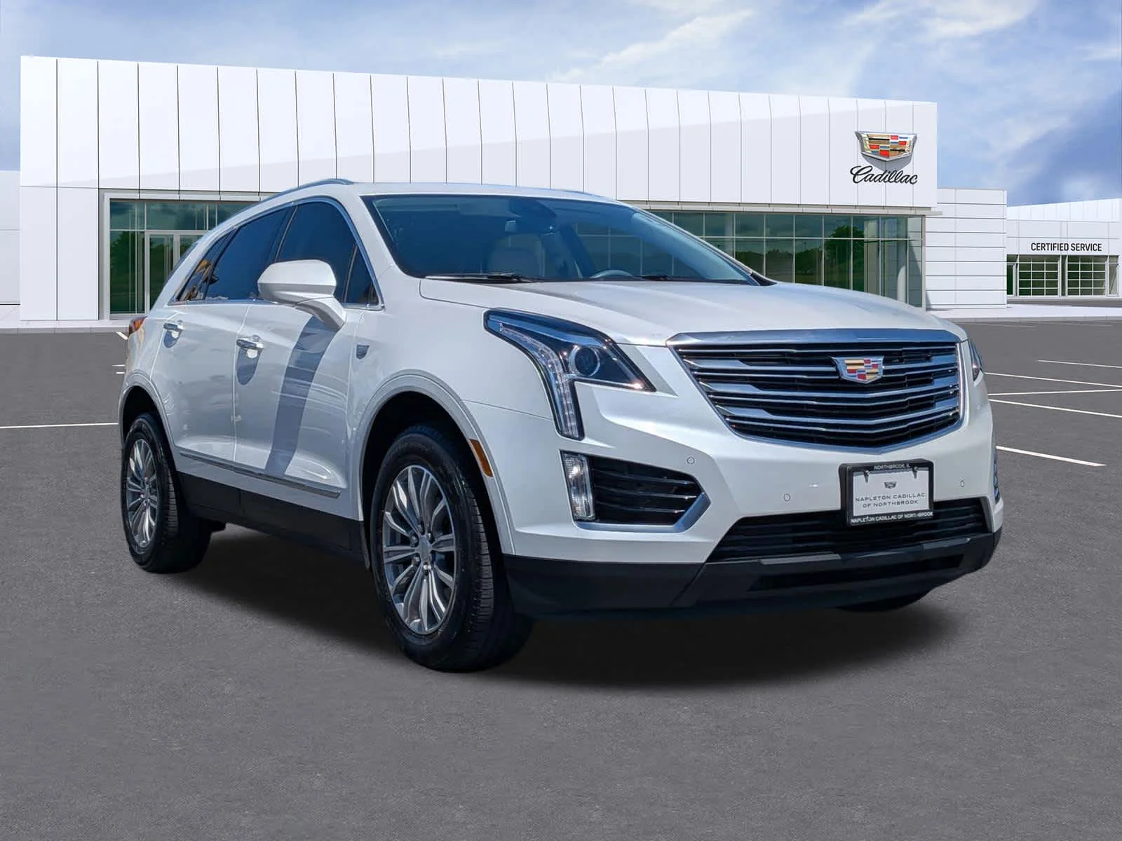 Used 2017 CRYSTAL WHITE TRICOAT Cadillac Luxury AWD image 3