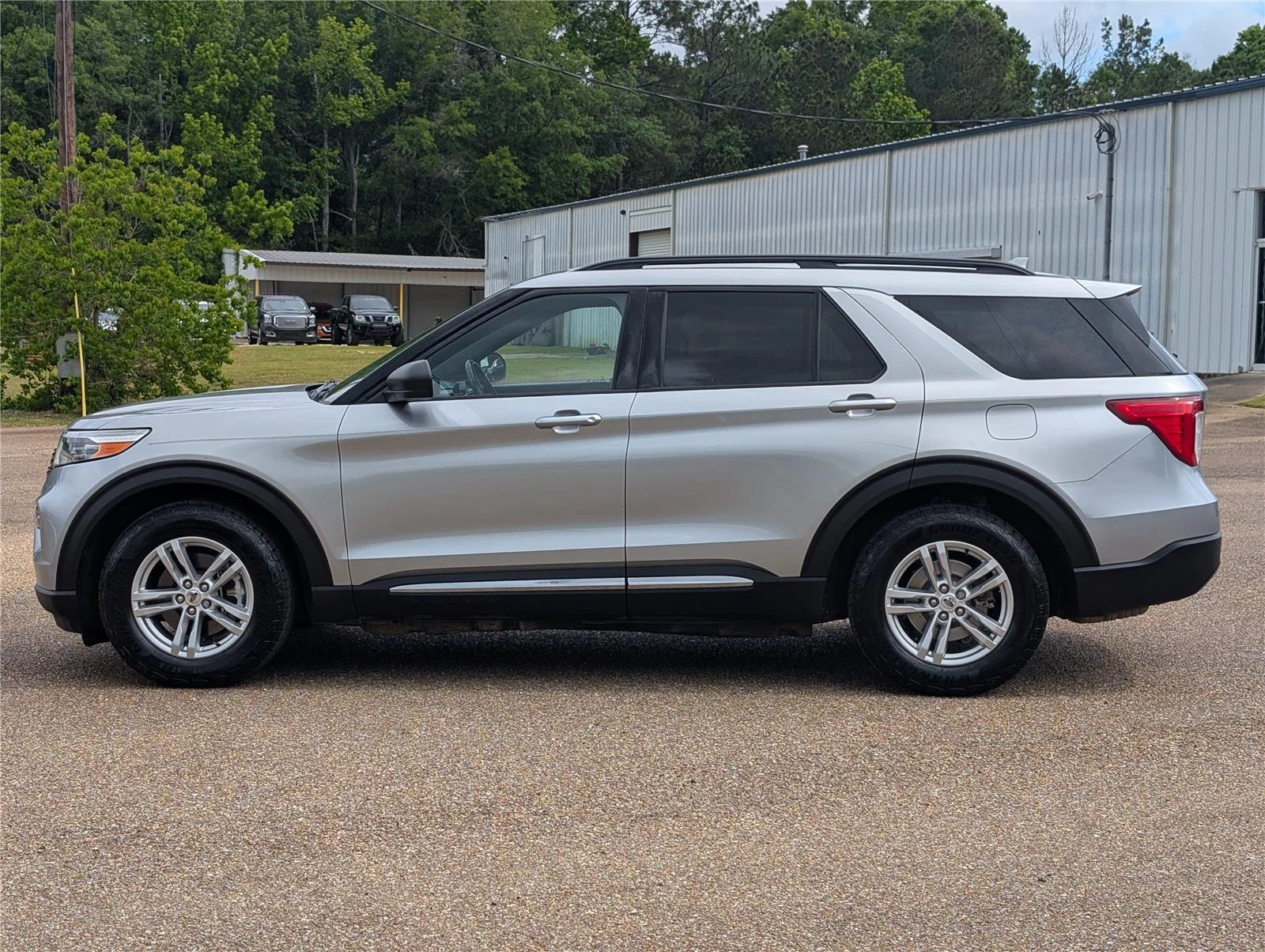 Used 2020 Ford Explorer XLT with VIN 1FMSK7DH8LGB32863 for sale in Chatom, AL
