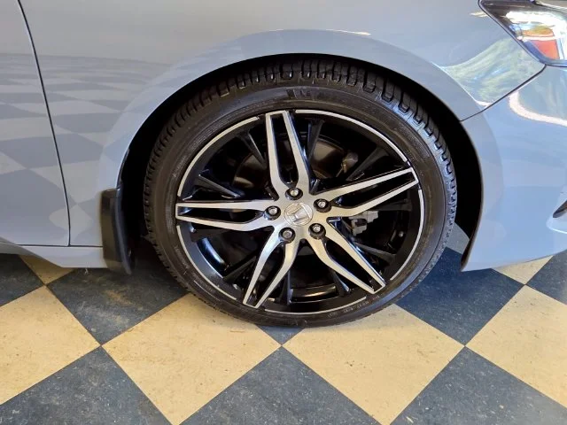 Used 2022  Honda Touring 2.0T image 11