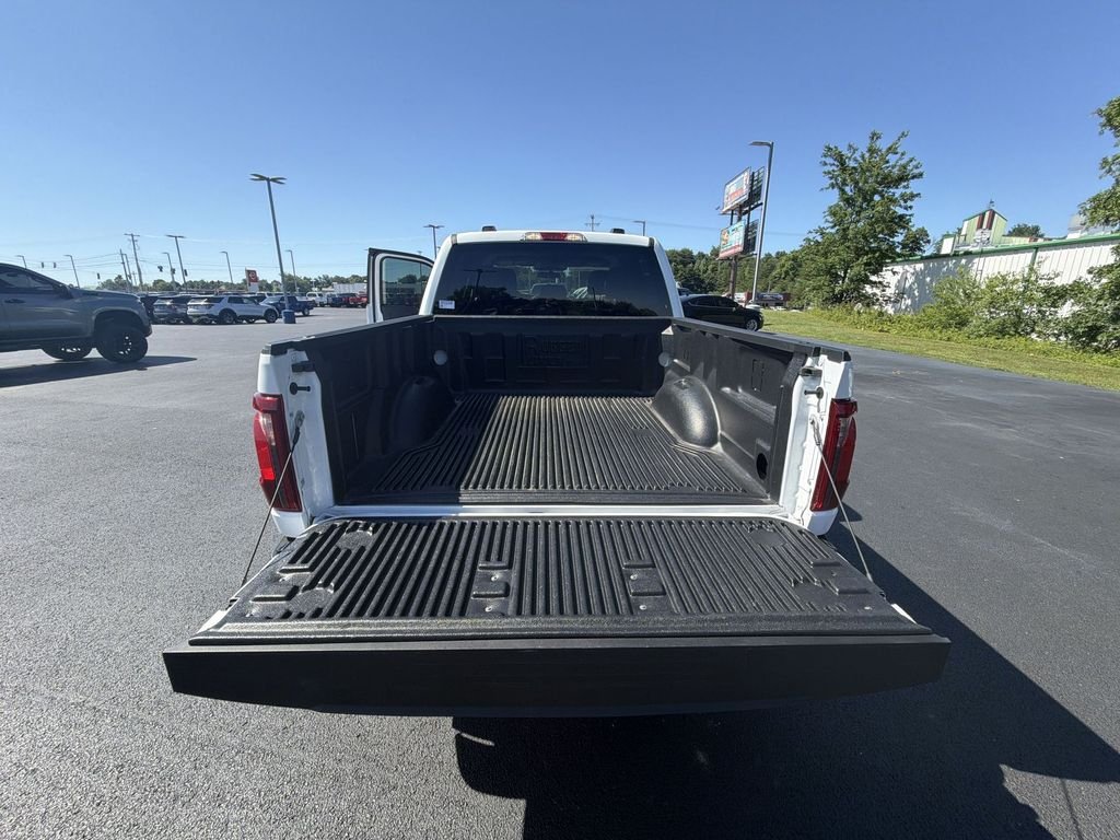 Used 2025 White Ford XLT image 28