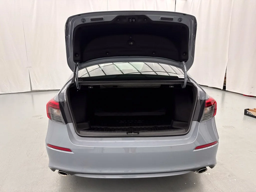 Used 2023  Honda Si image 11