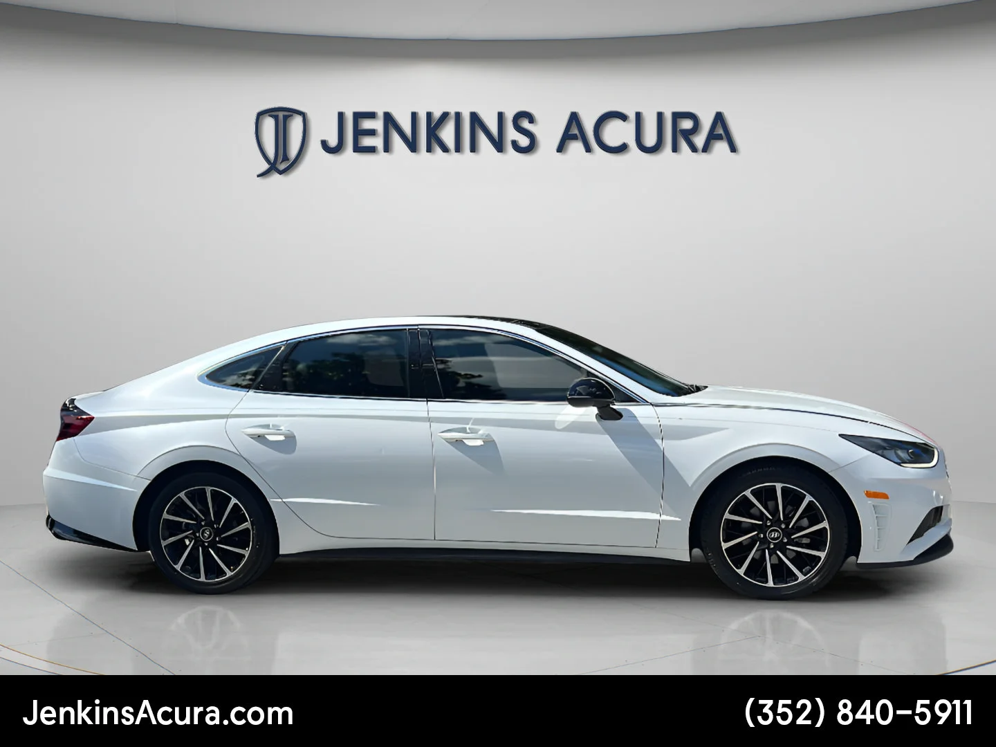 Used 2020 Quartz White Hyundai SEL Plus image 2