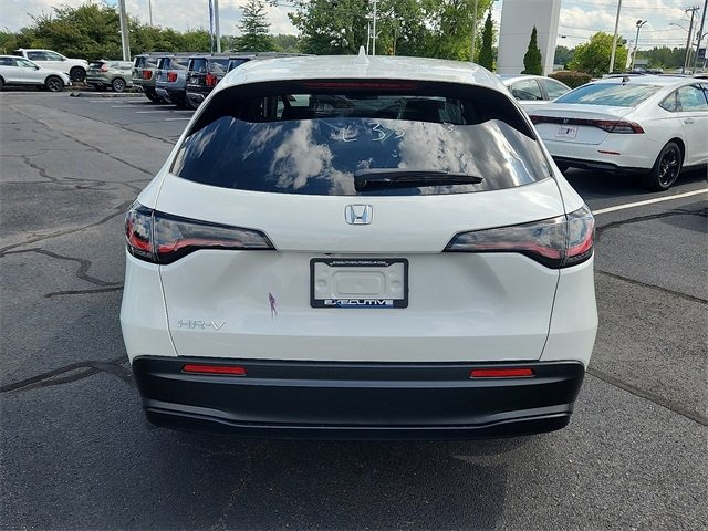 2026 Honda HR-V LX photo 4