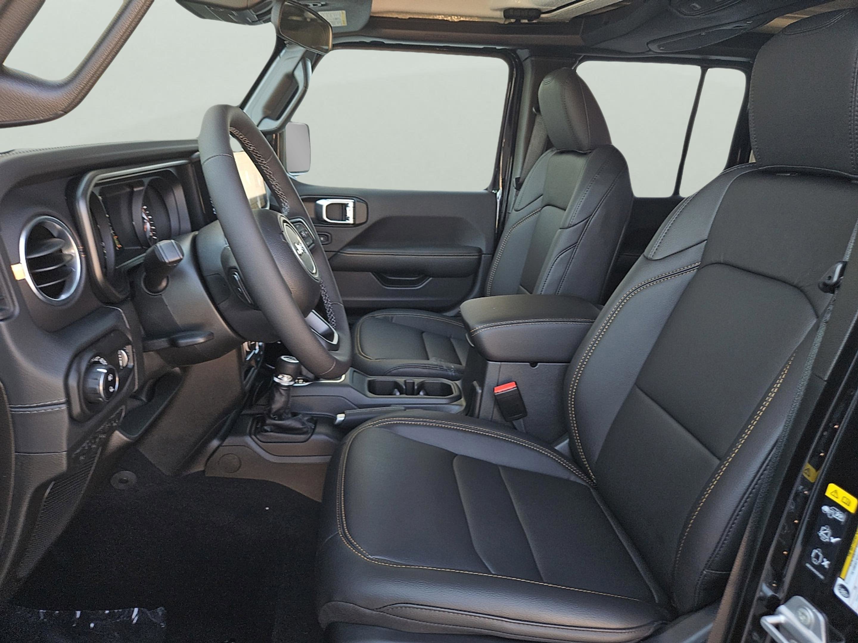 New 2025 Black Clear-Coat Exterior Paint Jeep Texas Trail image 13