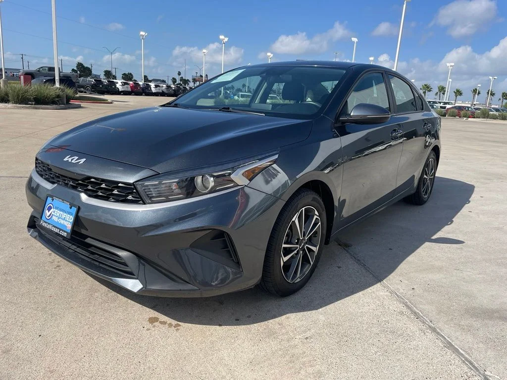 Used 2024 Gray Kia LXS image 3