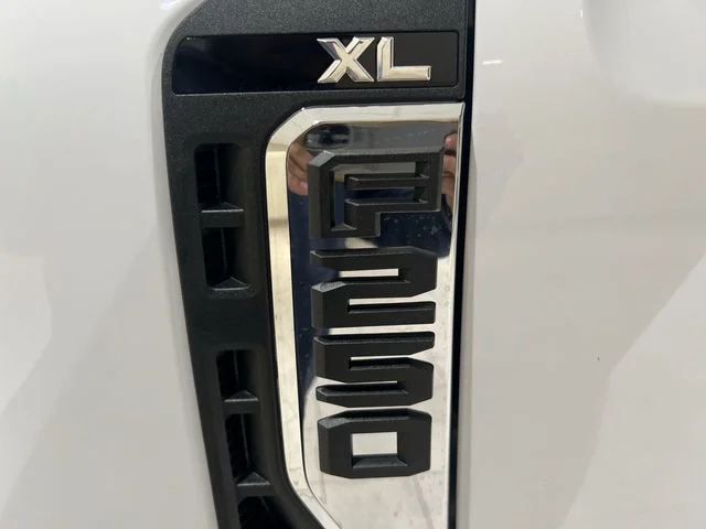 New 2026 Oxford White Ford F-250® XL image 22