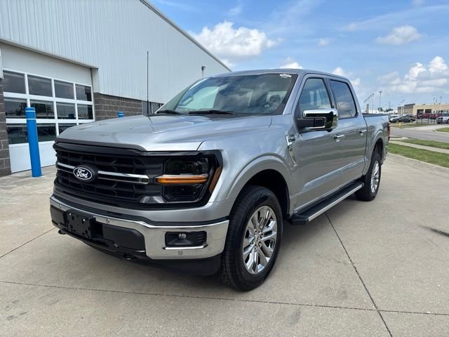 New 2026 Silver Ford XLT image 3