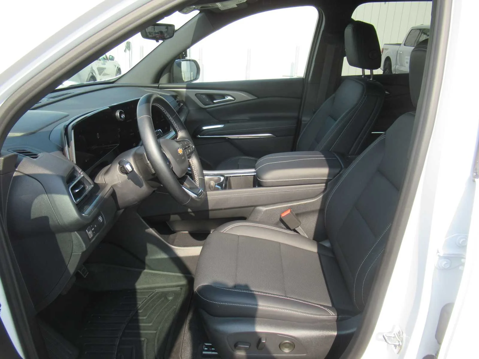 Used 2026 Summit White Chevrolet FWD LT image 22