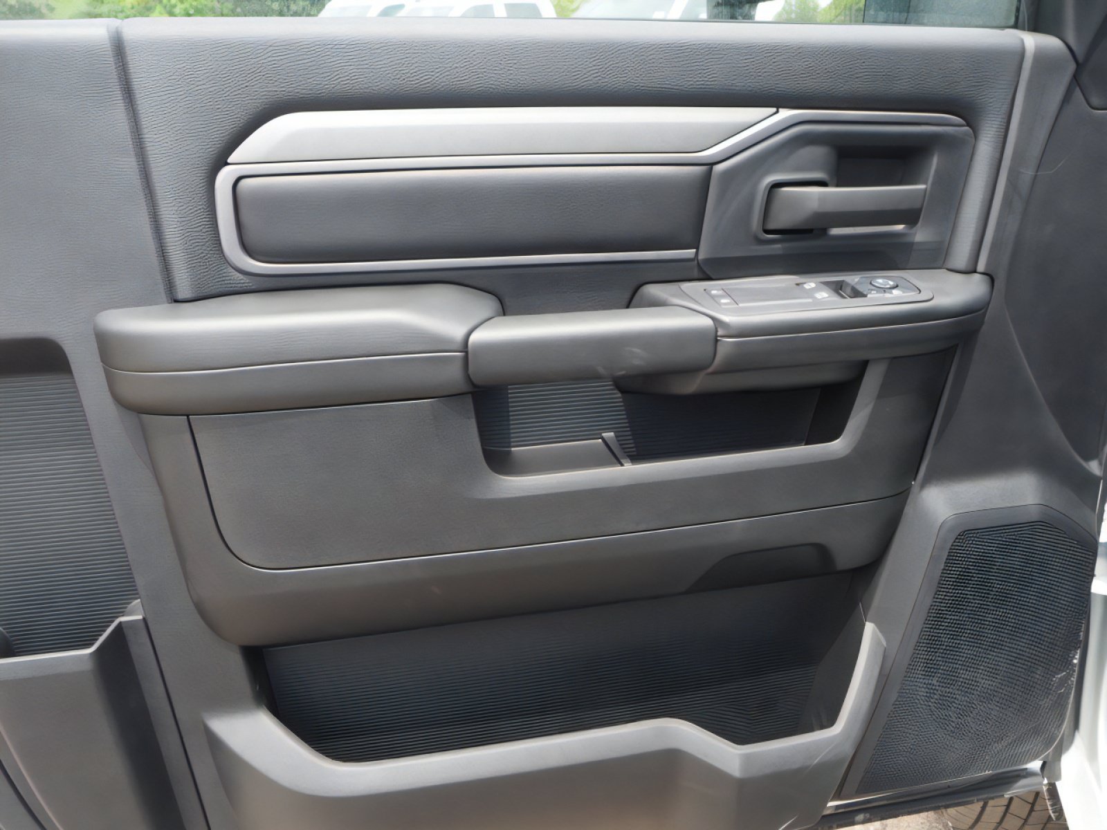 2025 RAM 3500 Chassis Tradesman - Photo 11