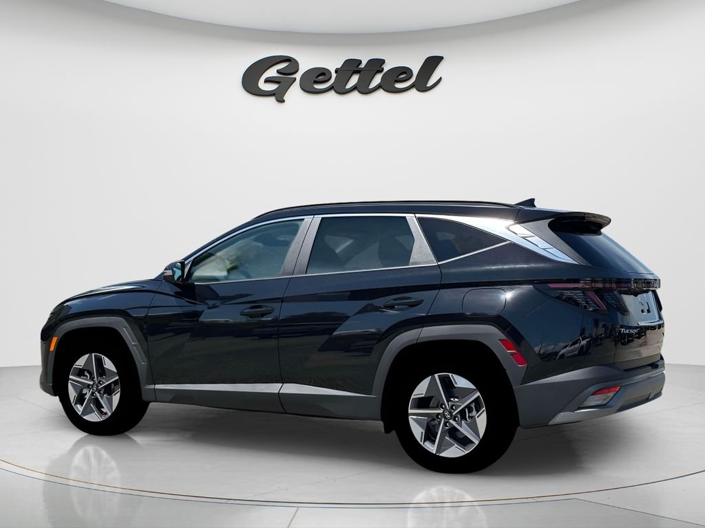 New 2026 Black Hyundai SEL Premium FWD image 11