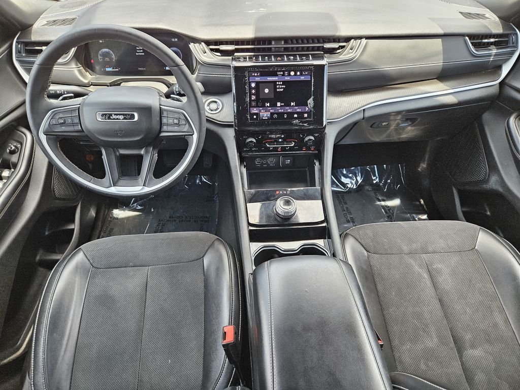 Used 2023 White Jeep Altitude image 24