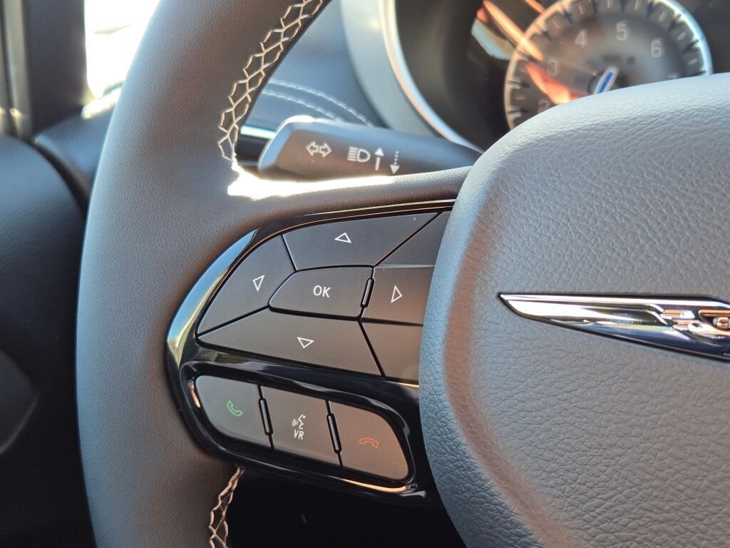 2026 Chrysler Pacifica Limited - Photo 30