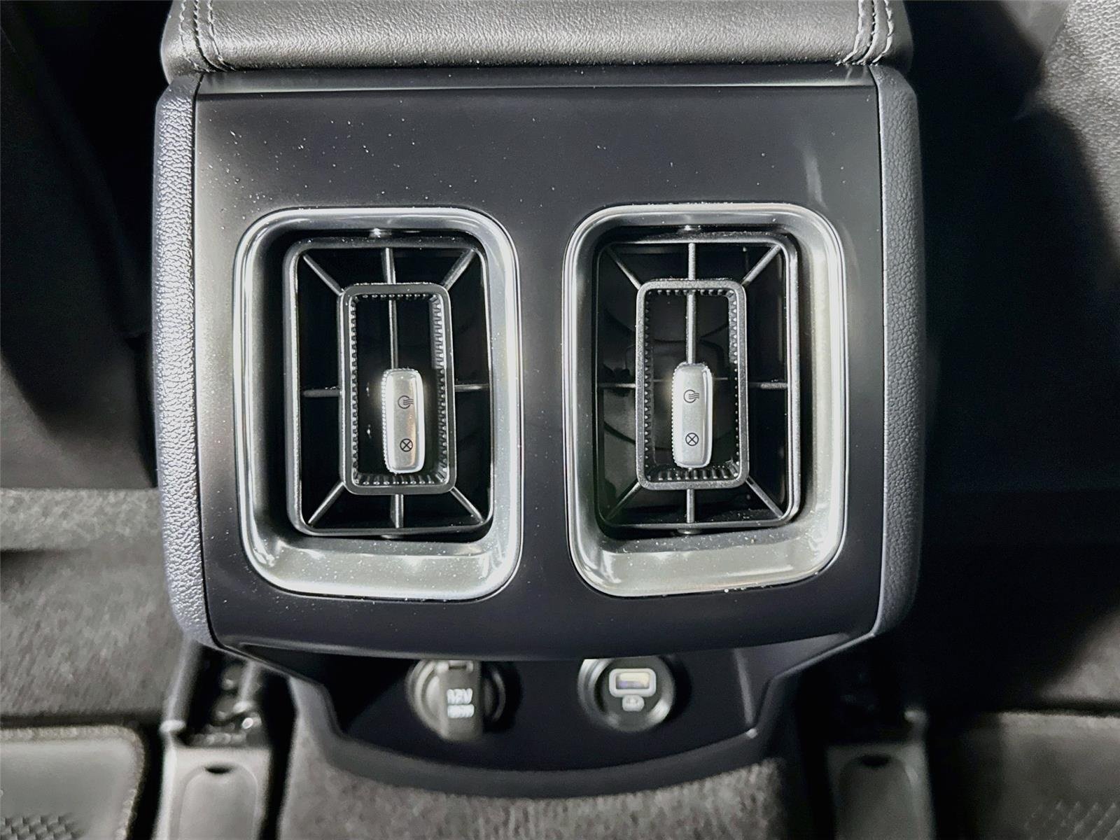 Used 2023 Aruba Green Kia X-Line EX image 26