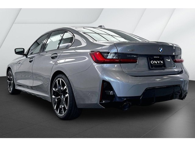 New 2026 Skyscraper Grey Metallic BMW 330i xDrive image 9