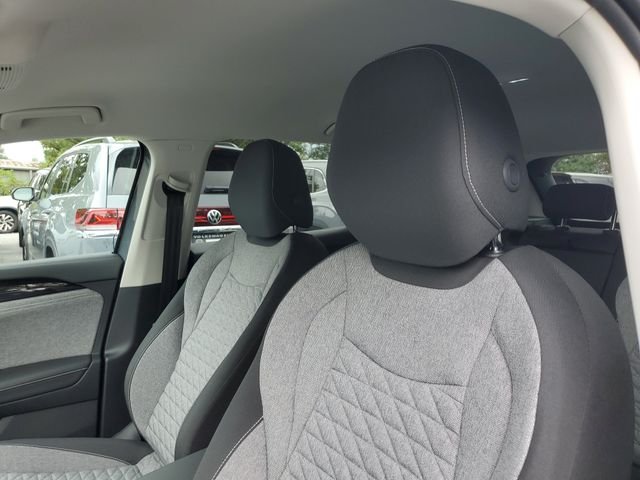 New 2026 Silver Volkswagen S image 22
