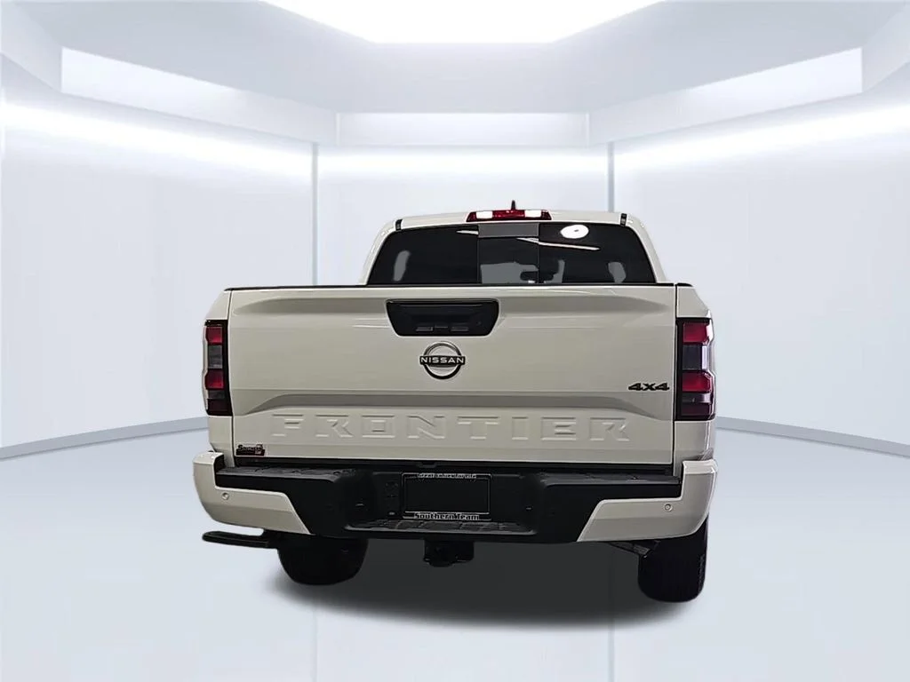 New 2026 Glacier White Nissan Crew Cab SV image 4