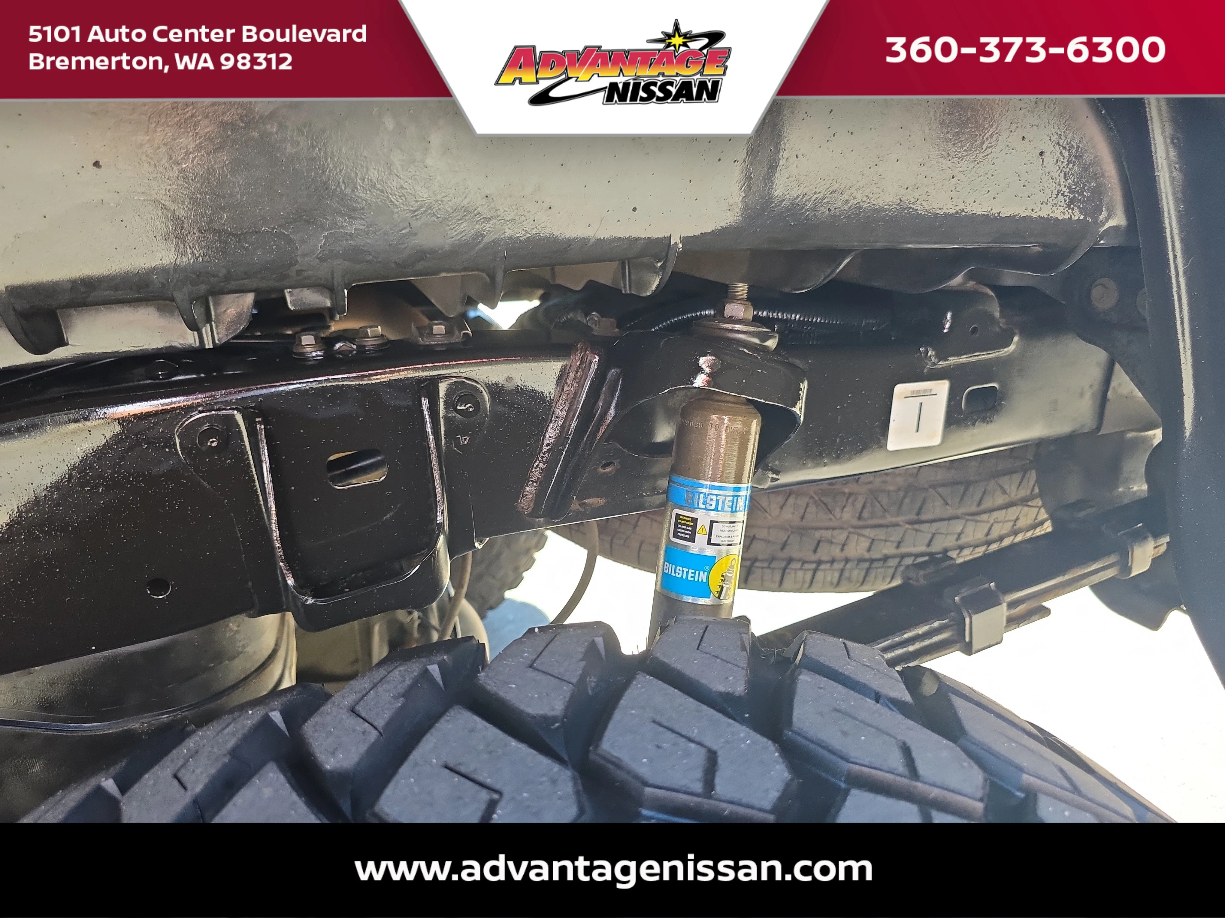 Used 2018 Midnight Black Metallic Toyota SR5 image 22