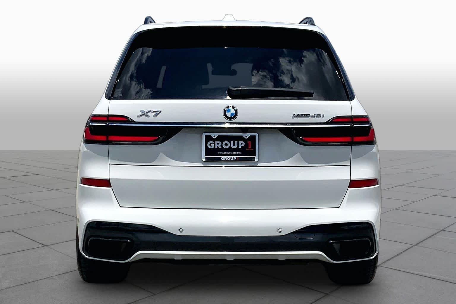Used 2023 Alpine White BMW xDrive40i image 5