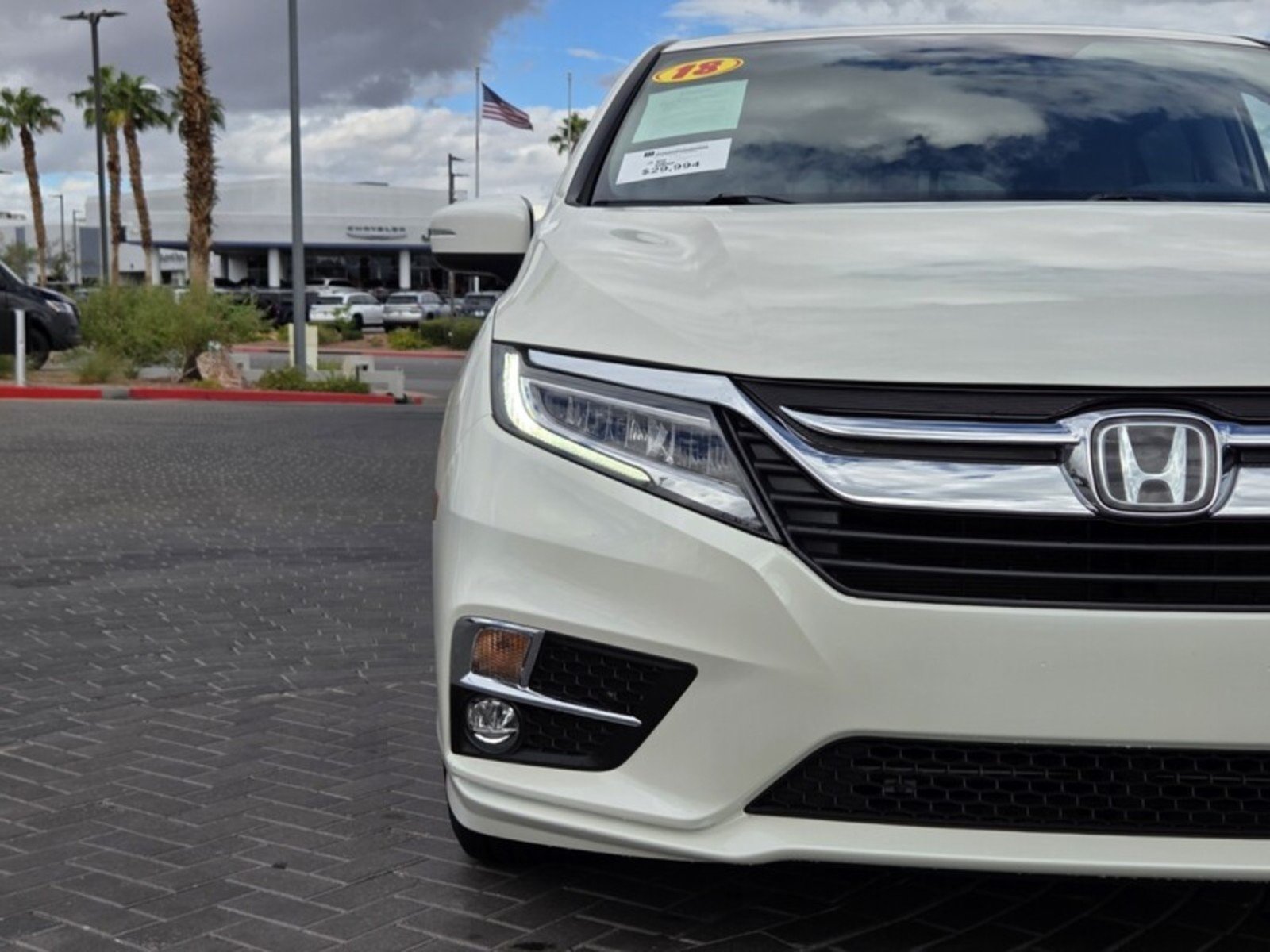 Used 2018 PEARL WHITE Honda Touring image 10