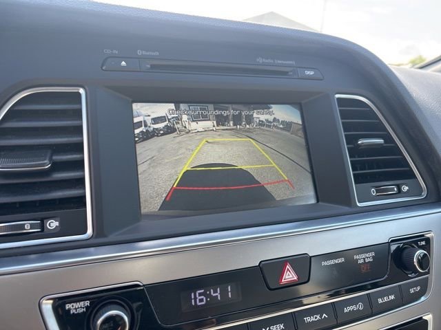Used 2017 Lakeside Blue Hyundai Sport image 30
