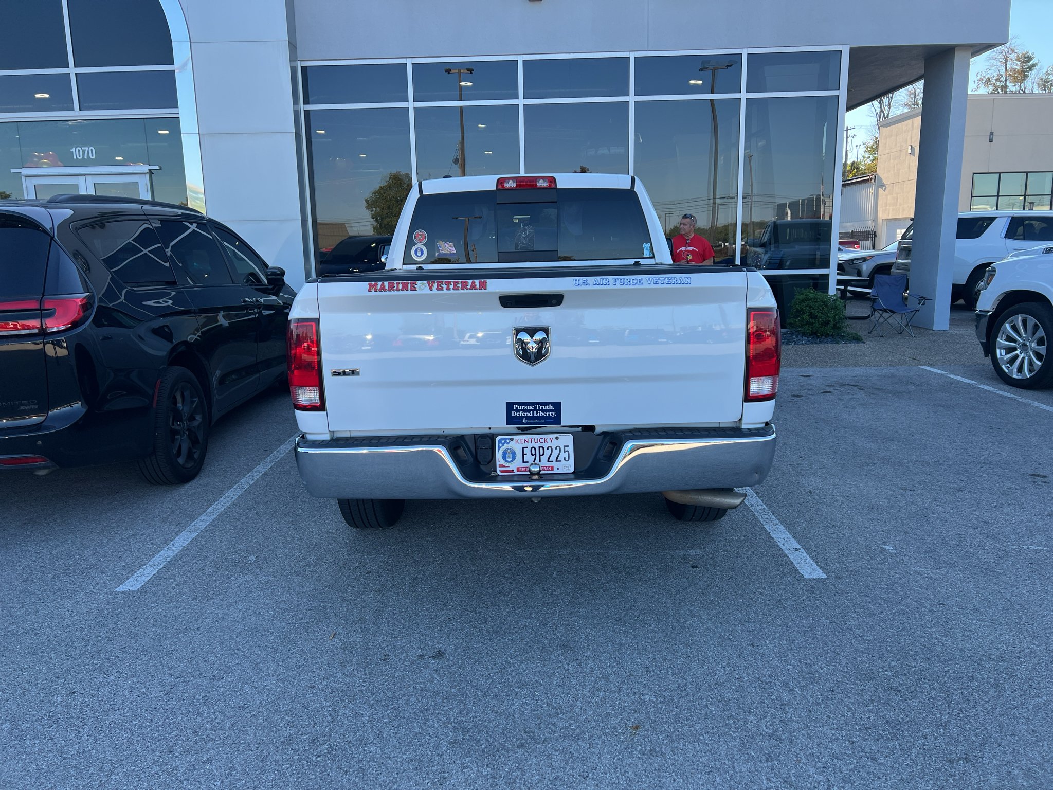 Used 2018 Bright White Clearcoat Ram SLT image 6