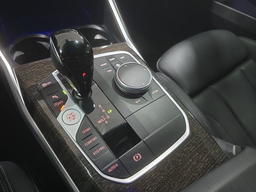 Used 2022 Jet Black BMW 330i image 18