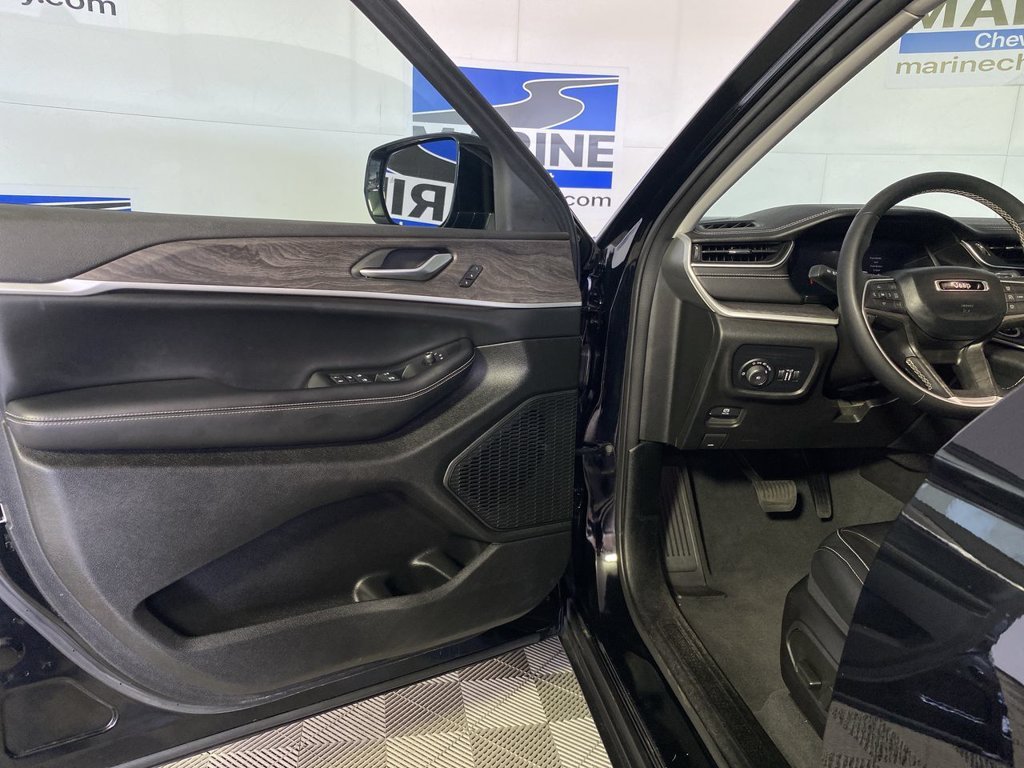 Used 2024 Black Jeep Limited 4x2 image 28