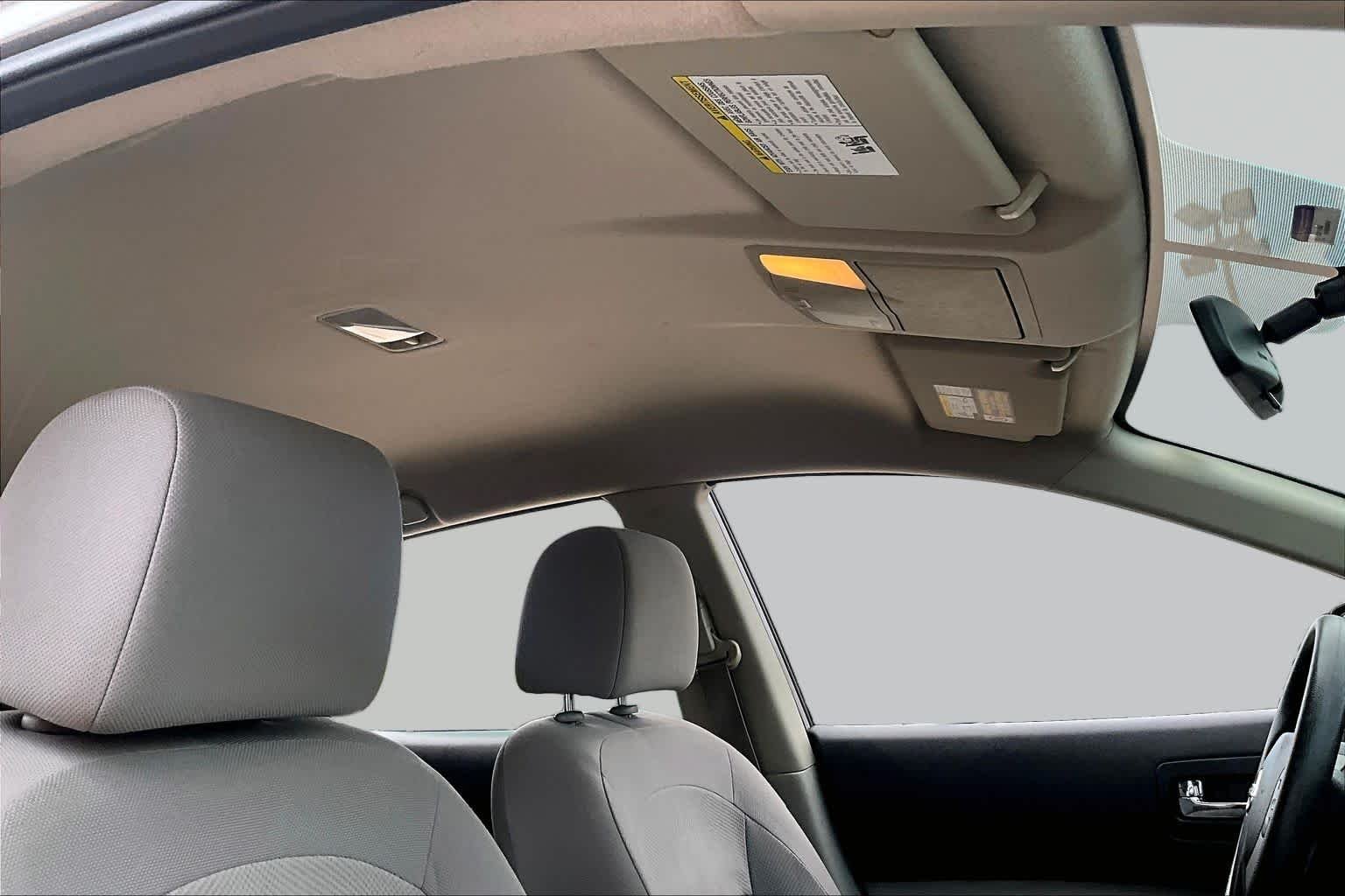 Used 2012 Platinum Graphite Nissan S image 13