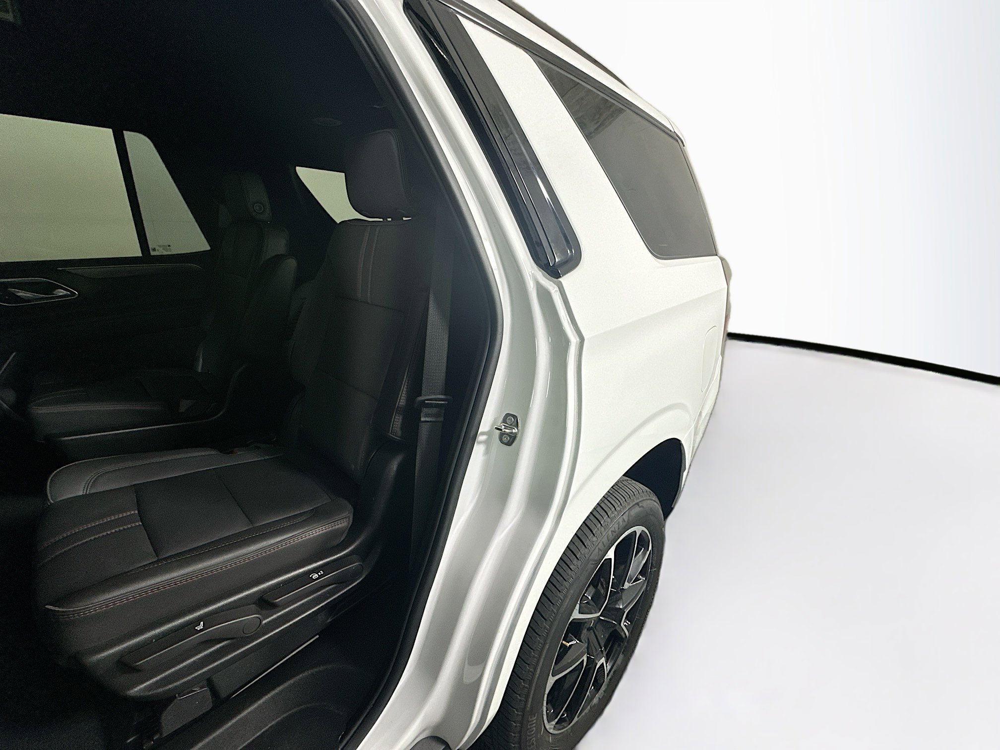 Used 2023 Summit White Chevrolet RST image 26