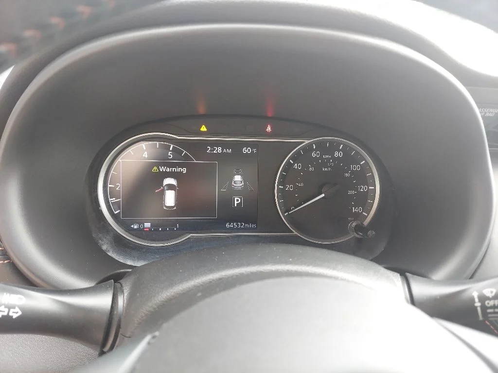 Certified Used 2020 White Nissan SR image 14