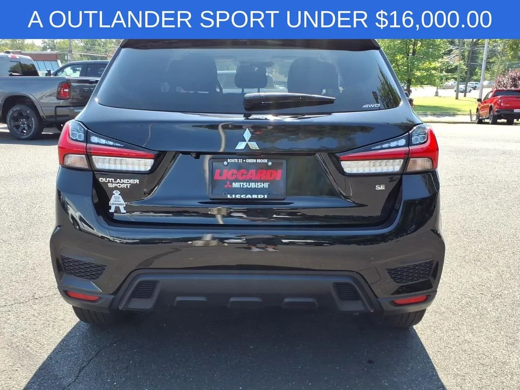 Used 2022 Black Mitsubishi 2.0 SE image 6